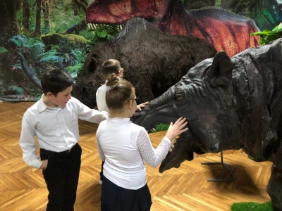 Выставка движущихся динозавров &quot;До нашей эры&quot;